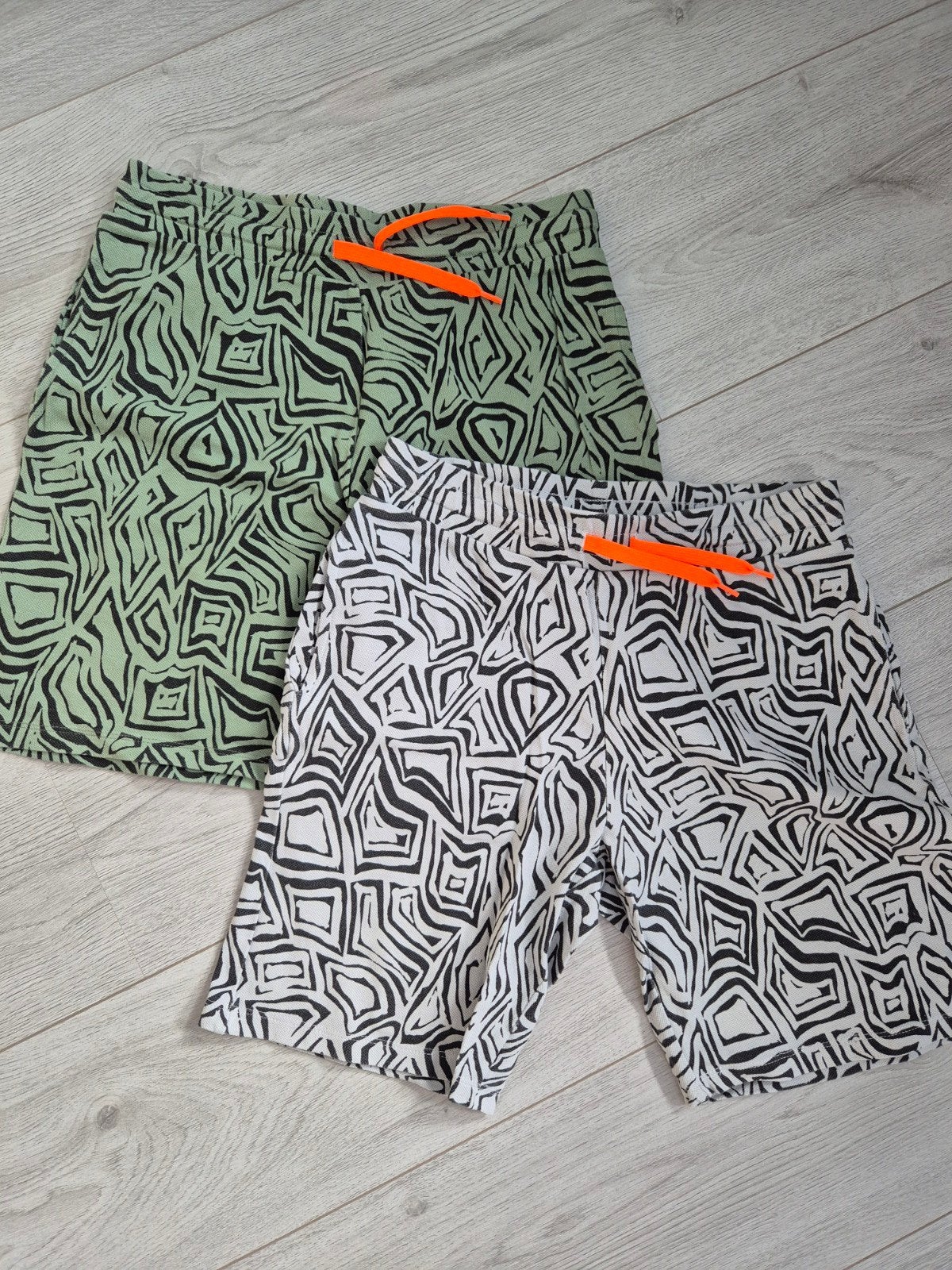 2-pack shorts maat 158/165, Kinderen en Baby's, Kinderkleding | Maat 158, Broek, Gebruikt, Jongen of Meisje, Ophalen of Verzenden