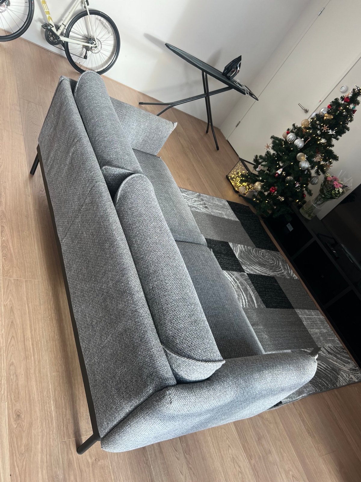 IKEA ÄPPLARYD 3-zitsbank – Lejde Grijs/Zwart, Huis en Inrichting, Banken | Bankstellen, Ophalen, Driepersoons, 75 tot 100 cm, Zo goed als nieuw