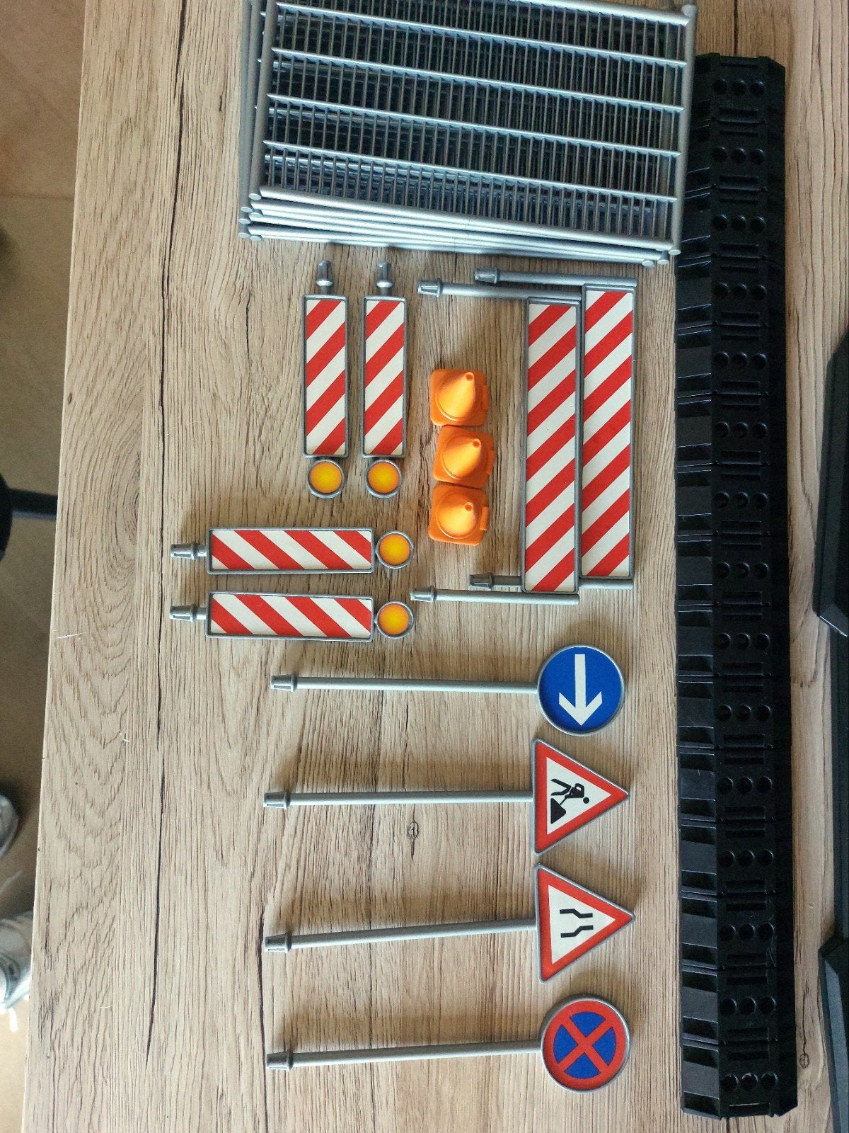 Bruder Verkeersborden Set - Speelgoed Bouwplaats Accessoires, Ophalen of Verzenden, Zo goed als nieuw