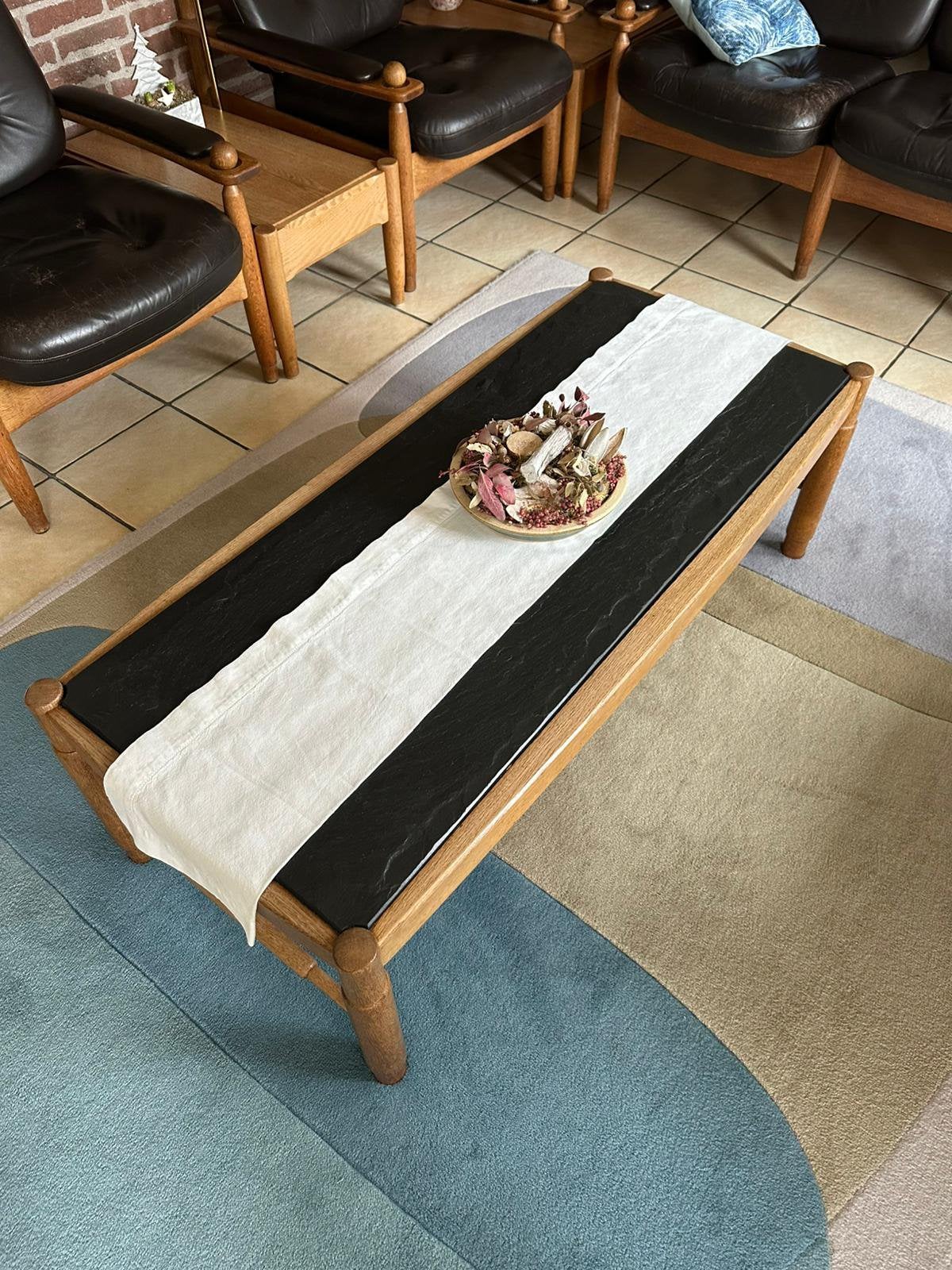 Vintage salontafel van eikenhout en leisteen, Ophalen, Gebruikt, 100 tot 150 cm, 50 tot 100 cm