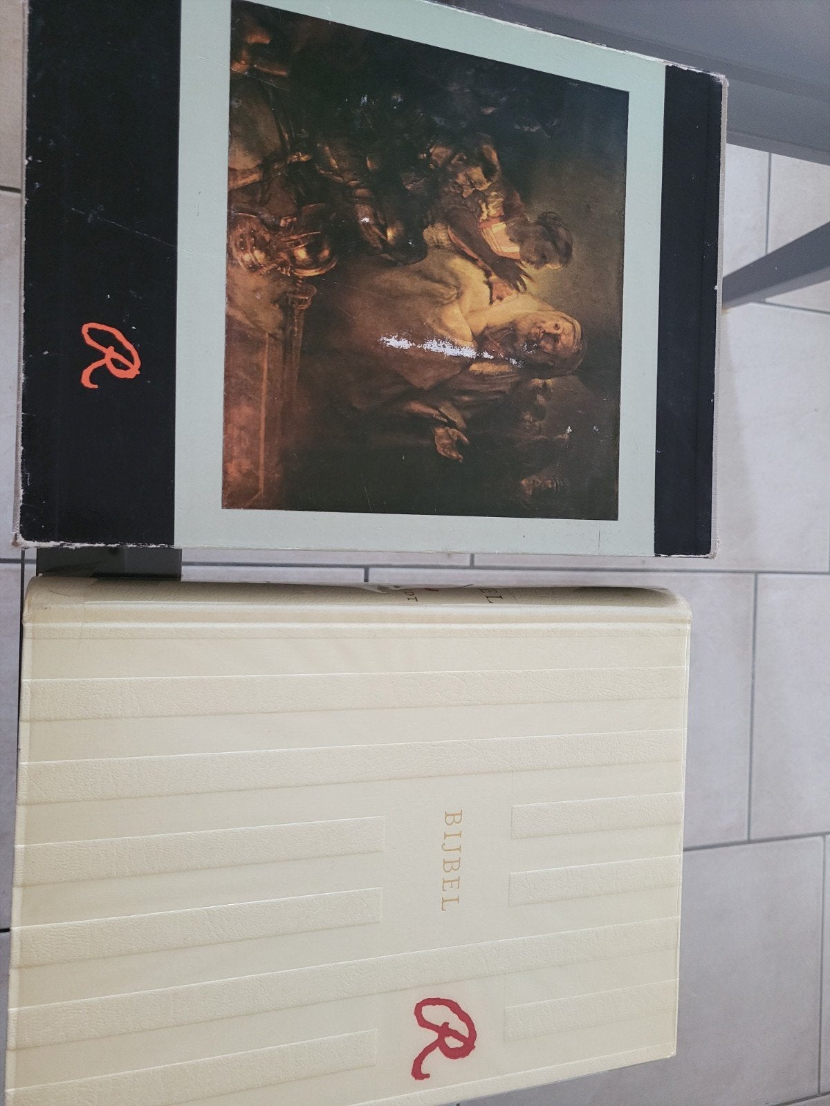 Bijbel en kunstboek (Rembrandt), Ophalen of Verzenden, Onbekend