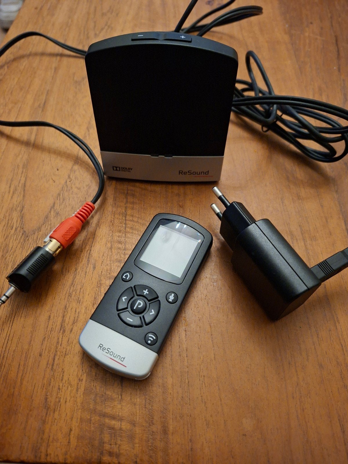 ReSound TV Streamer 2 met afstandsbediening en oplader, Ophalen of Verzenden, Zo goed als nieuw, Audio
