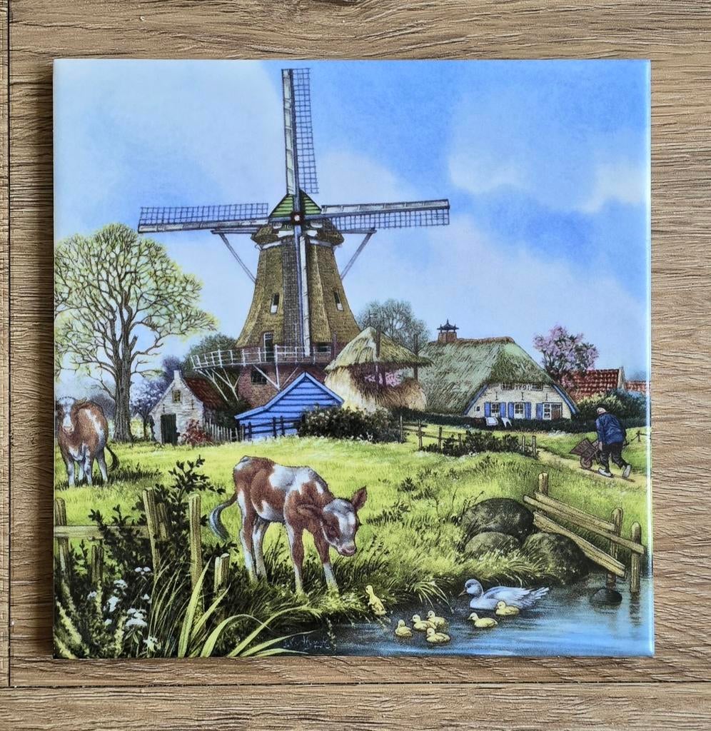 Decoratieve tegel met Hollandse molen en landschap, Ophalen of Verzenden