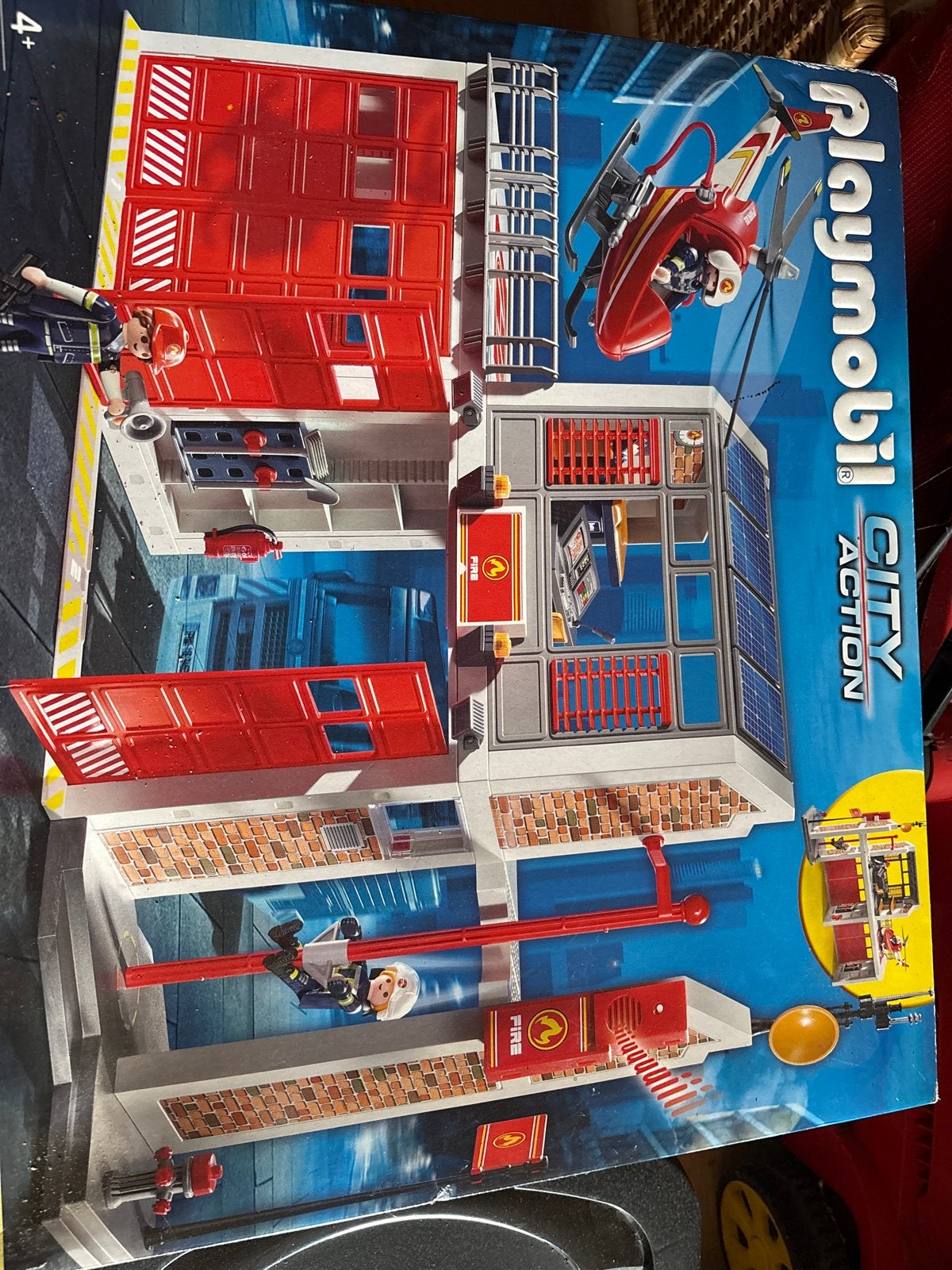 Playmobil City Action Brandweerkazerne met Helikopter, Ophalen, Gebouw, Complete set, Zo goed als nieuw