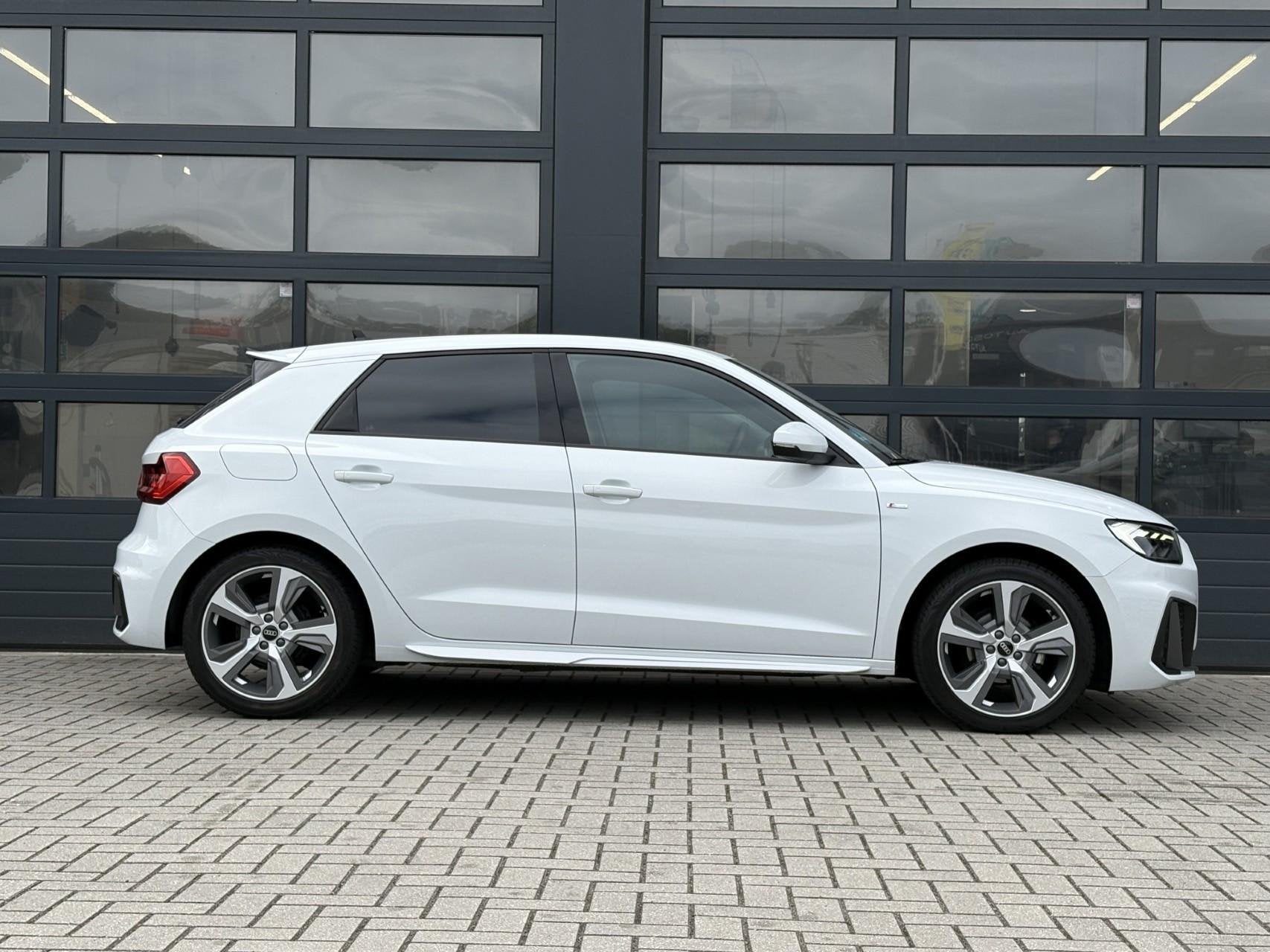 Audi A1 Sportback 25 TFSI 95pk S Edition | Smartphone interf, Auto's, 12 maanden, 95 pk, Leder en Stof, Origineel Nederlands