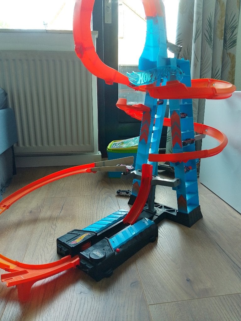 Hot Wheels sky looping toren, Ophalen, Racebaan, Zo goed als nieuw, Hot Wheels