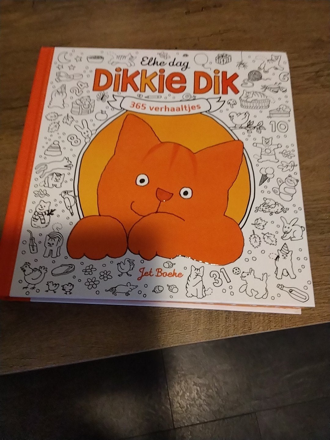 Jet boeke dikkie dik elke dag 365 verhaaltjes € 7.50, Jongen of Meisje, Ophalen of Verzenden, Zo goed als nieuw, Voorleesboek
