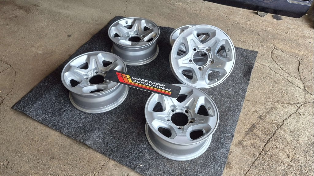 Originele 16'' Velgen voor Land Cruiser 105 & 76 / 78 / 79, Auto-onderdelen, Banden en Velgen, Velg(en), 16 inch, Niet ingevuld