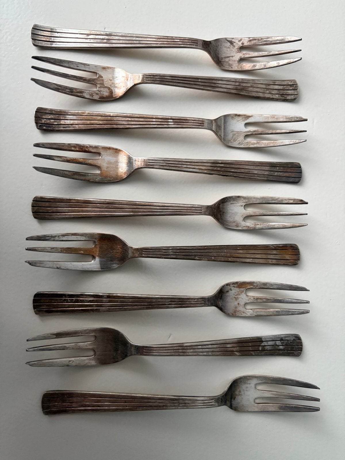 Set van 9 vintage verzilverde vorken, gemerkt 90 en kroontje, Verzenden
