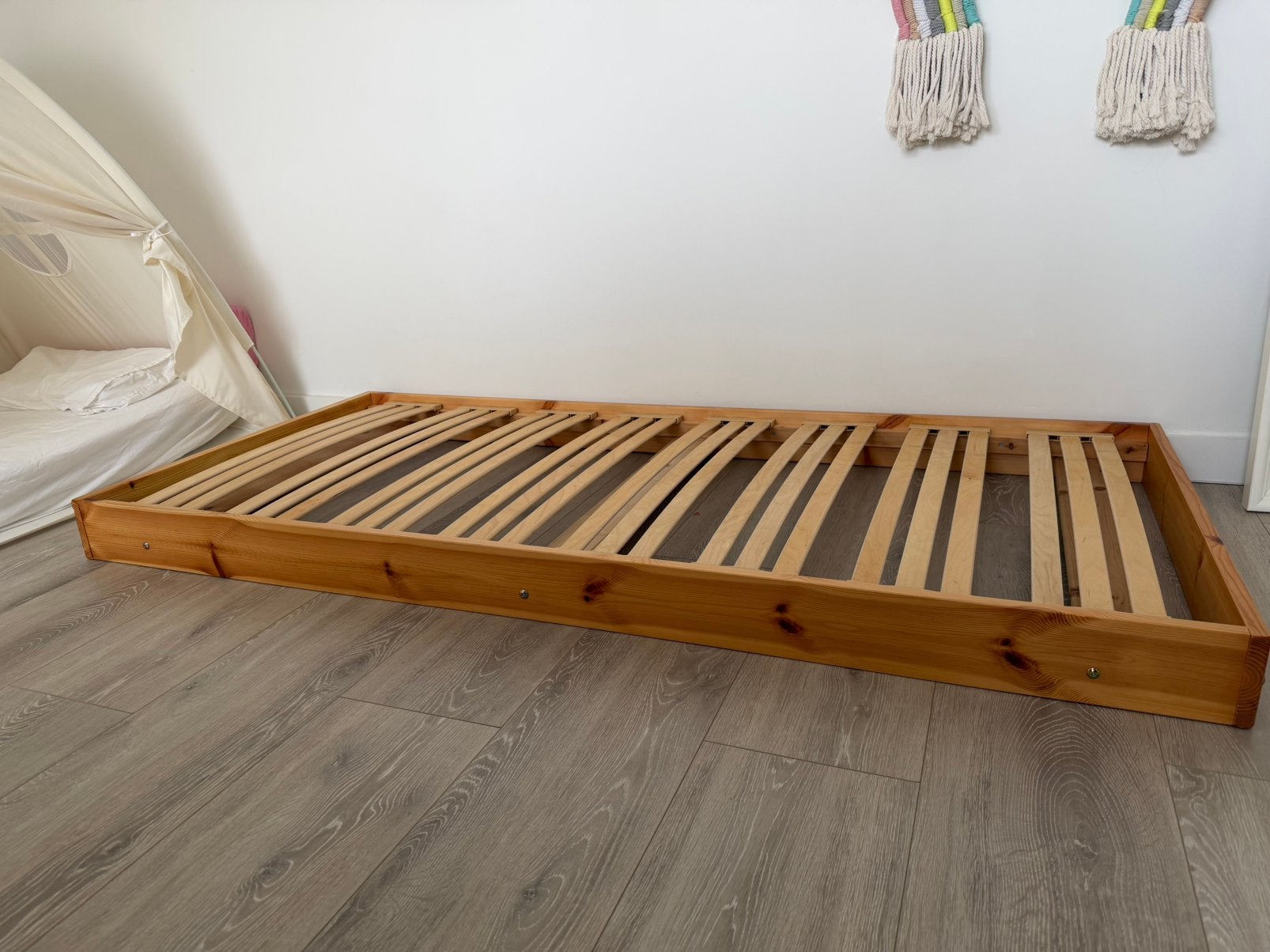 Montessori bed, Ophalen, 90 cm, Eenpersoons, Zo goed als nieuw