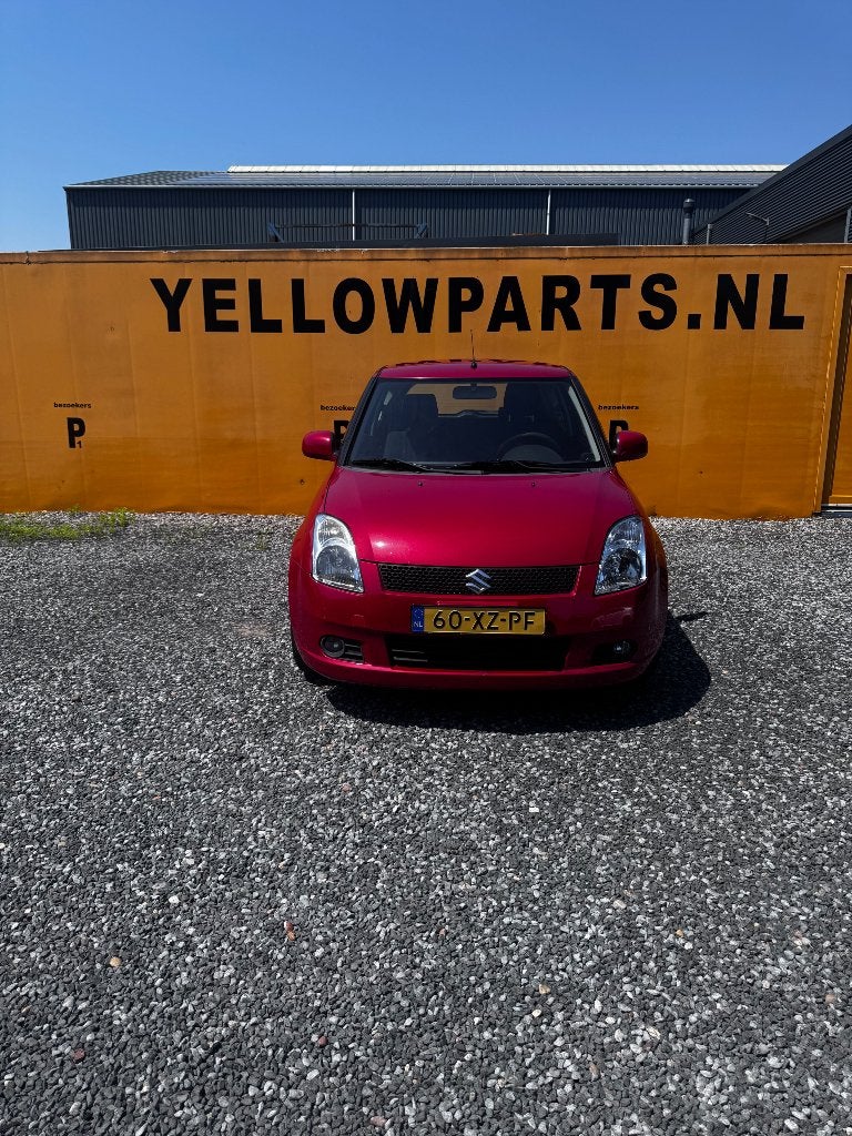 Suzuki Swift 1.3 3D AUT 2007 Rood, Stof, 40 €/maand, Swift, Origineel Nederlands