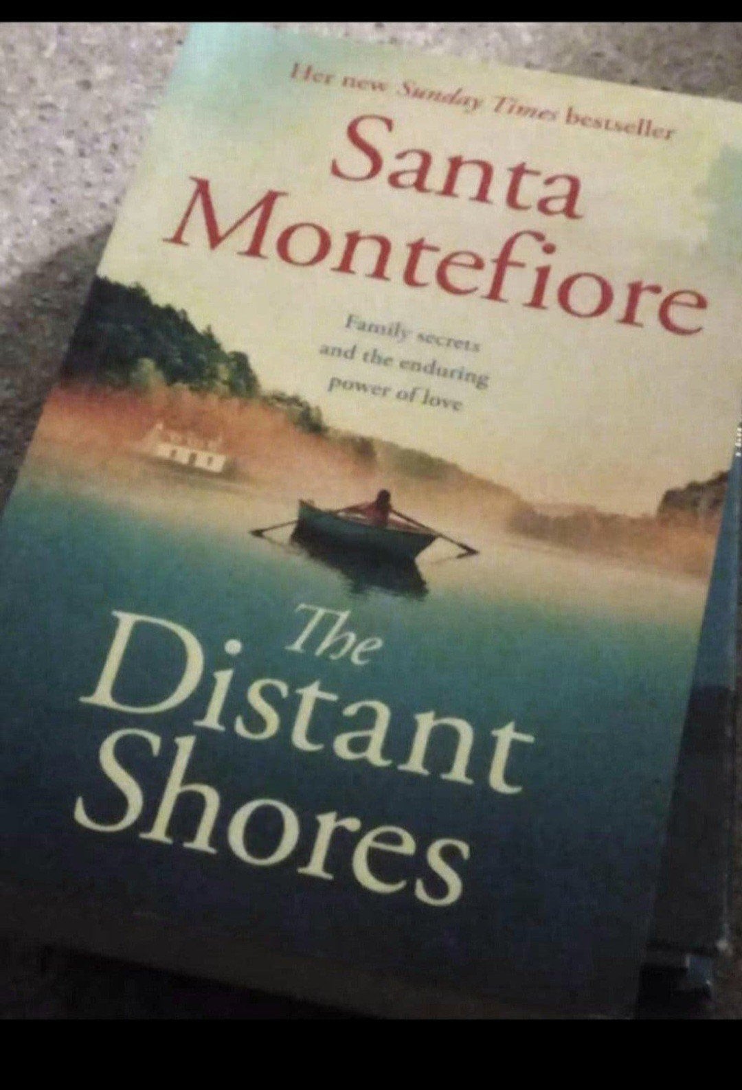 Santa Montefiore - the distant shores, Boeken, Ophalen of Verzenden, Zo goed als nieuw, Santa Montefiore