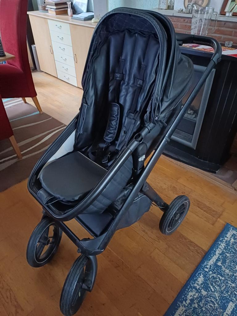 MOOIE BUGATTI 2 IN 1 KINDERWAGEN Z.G.A.N. !!, Ophalen, Zo goed als nieuw