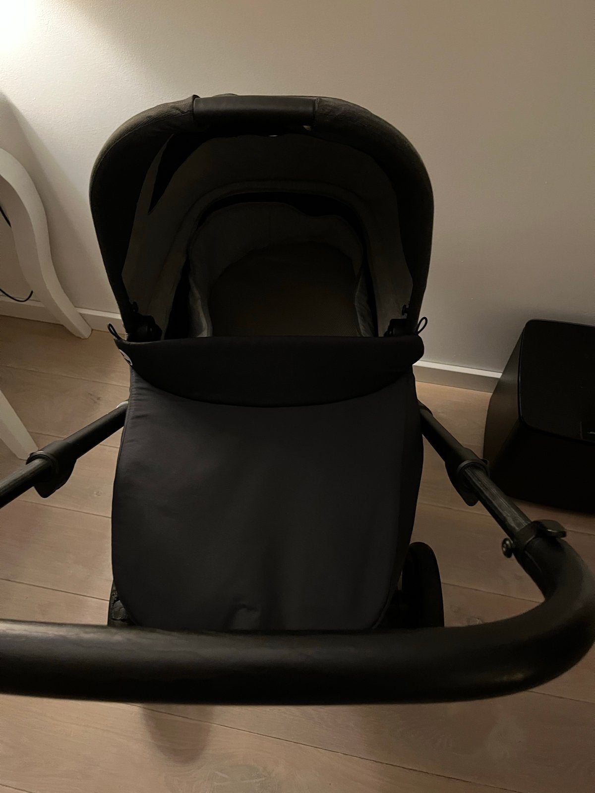 Easywalker Harvey 3 combiwagen met reiswieg en zitje, Kinderen en Baby's, Kinderwagens en Combinaties, Gebruikt, Combiwagen, Verstelbare duwstang