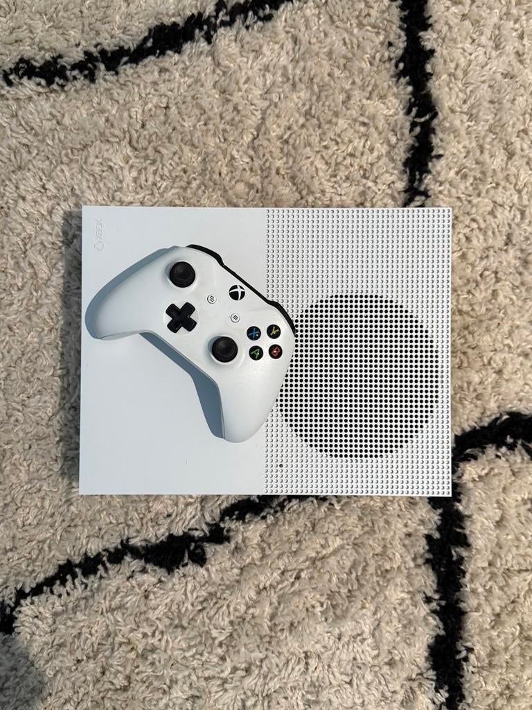 Xbox One S met 1 controller, Spelcomputers en Games, Ophalen, 500 GB, Xbox One S, Zo goed als nieuw
