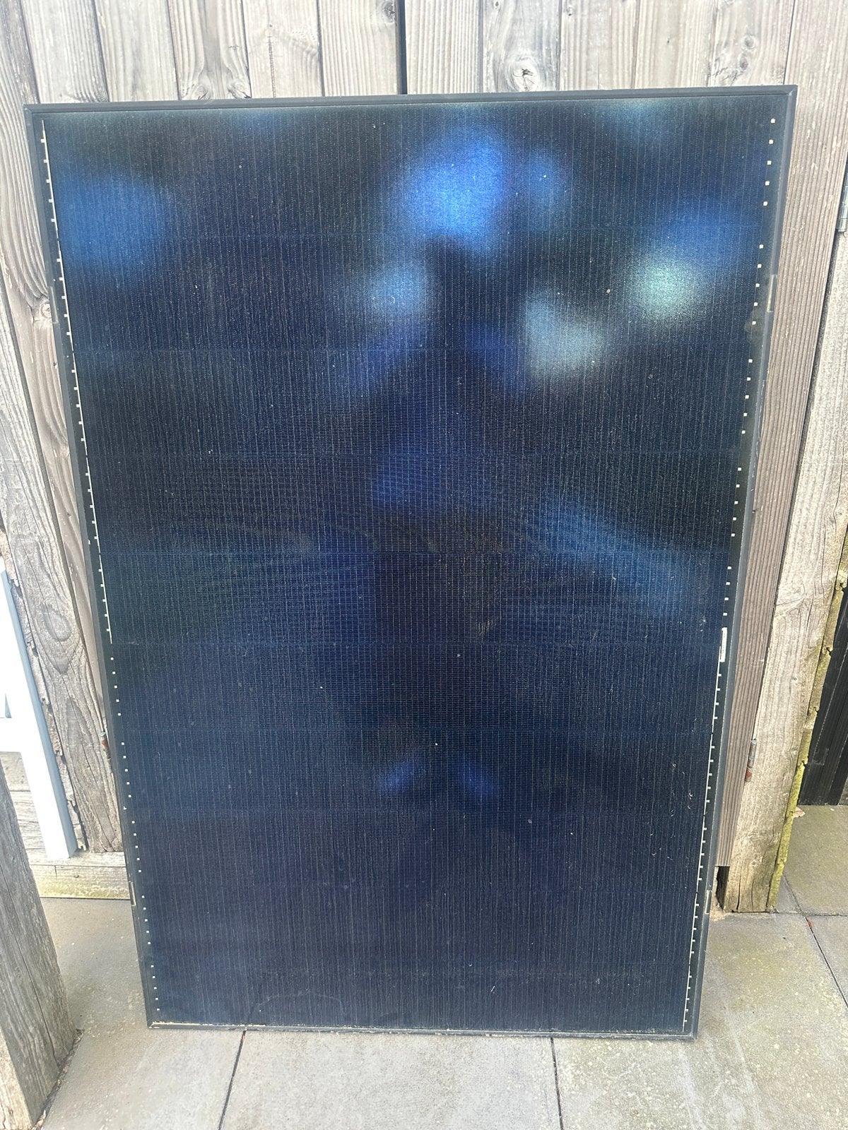 14 zonnepanelen, 4 jaar oud. 335 Wp per paneel, 4.690 totaal, Doe-het-zelf en Verbouw, Ophalen of Verzenden, Zo goed als nieuw
