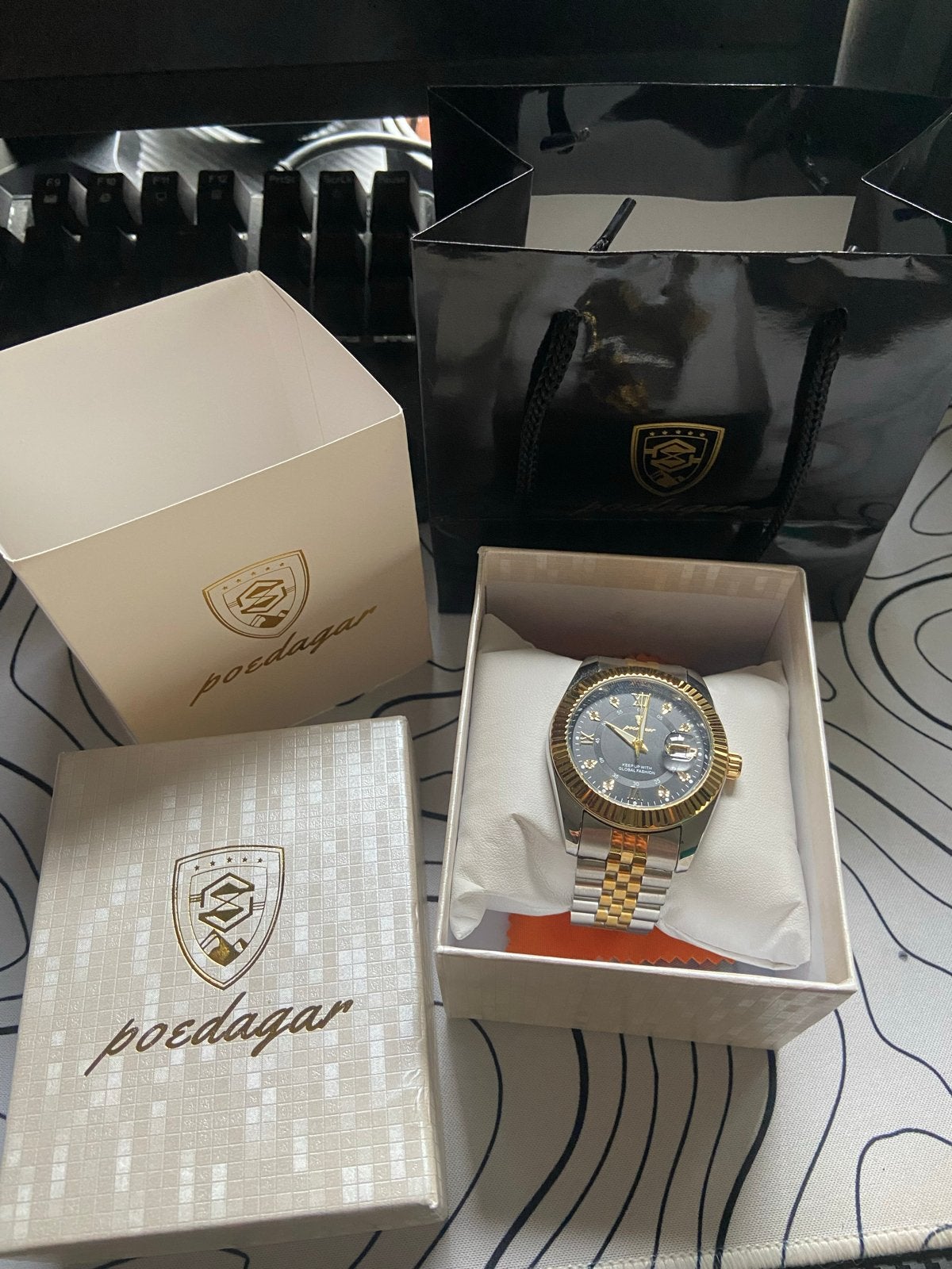 Poedagar Herenhorloge - Zilver/Goud met Zwarte Wijzerplaat, Overige merken, Staal, Polshorloge, Overige materialen