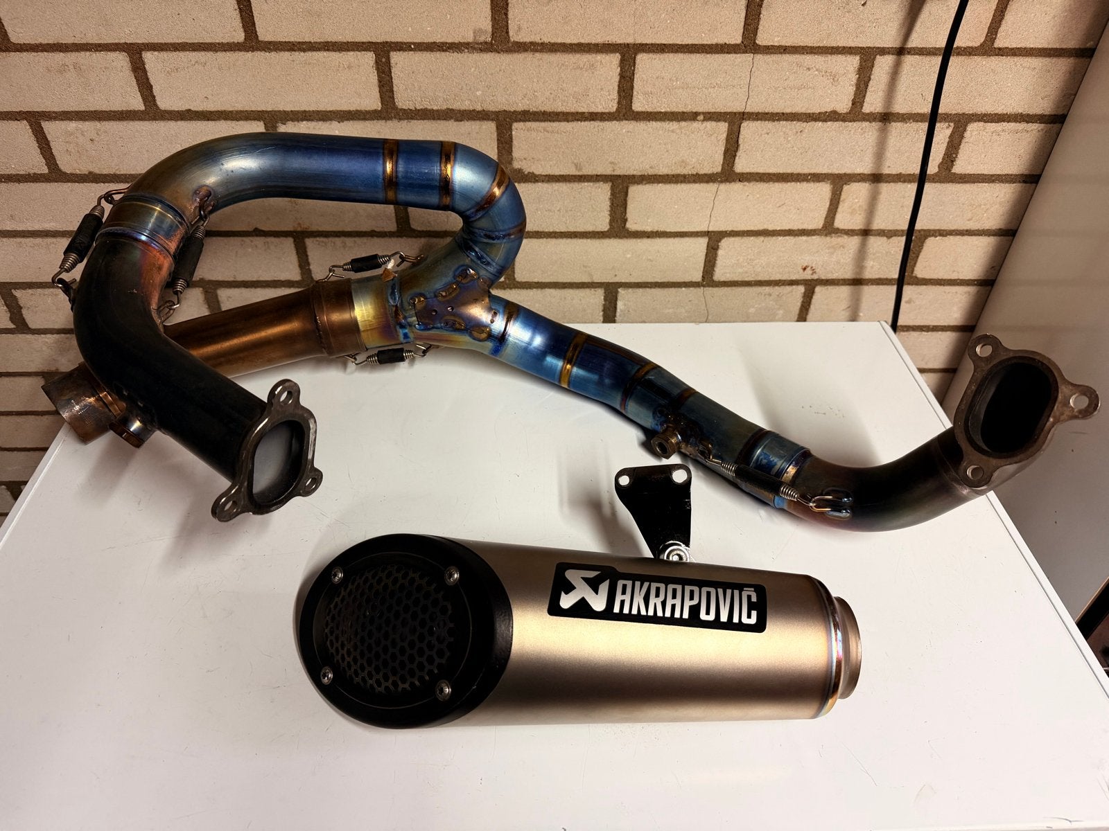 Akrapovic Race uitlaat, Ophalen of Verzenden, Gebruikt