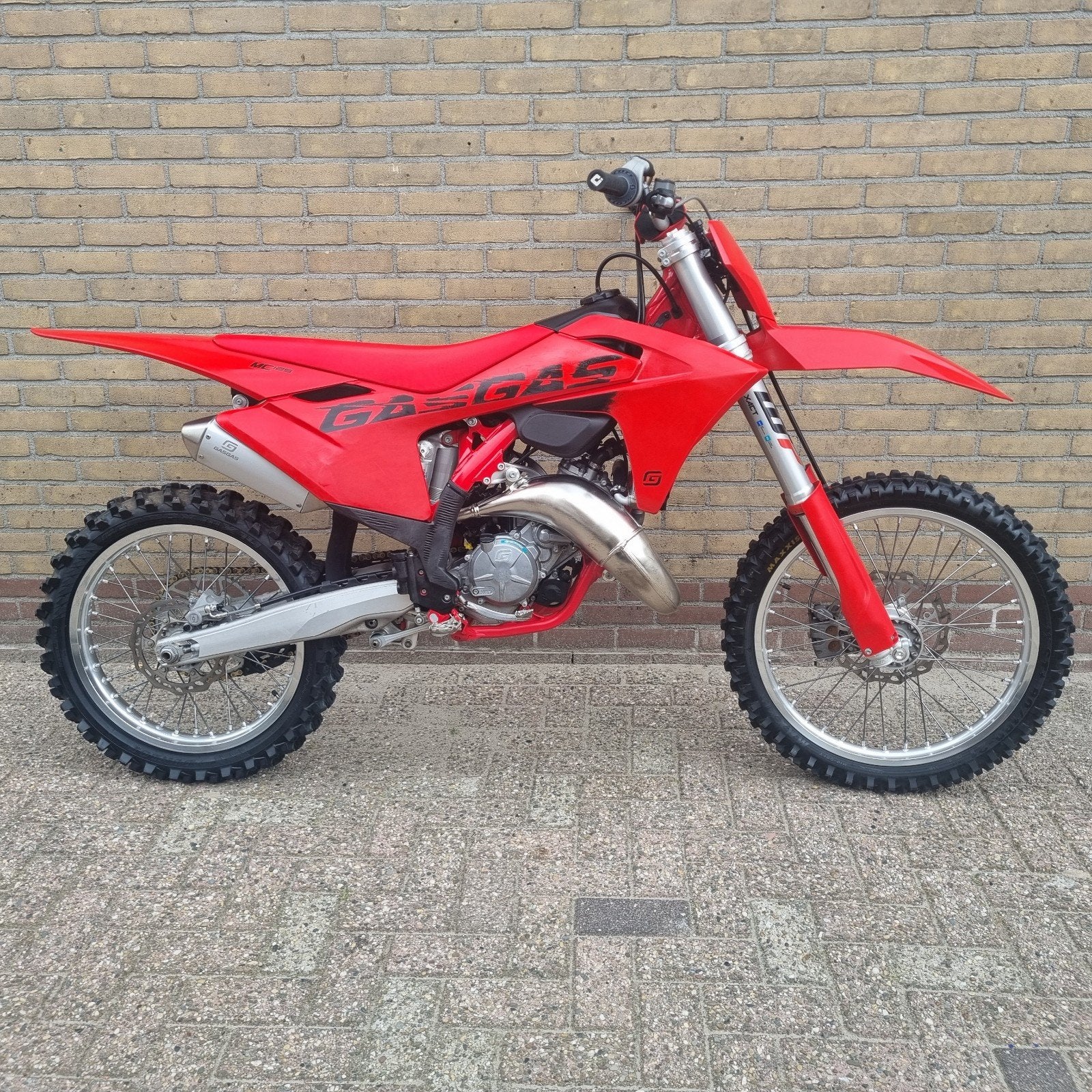 GasGas MC125 2025 - Nieuwstaat na revisie! 125cc crossmotor, Motoren, Occasion, Particulier, Handgeschakeld, Crossmotor