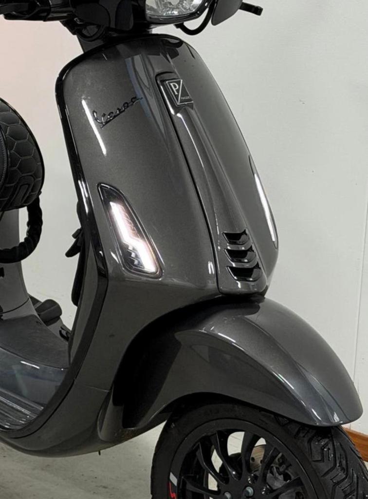 Vespa Sprint LVL 10 Ledjes Nieuw, Ophalen of Verzenden, Zo goed als nieuw