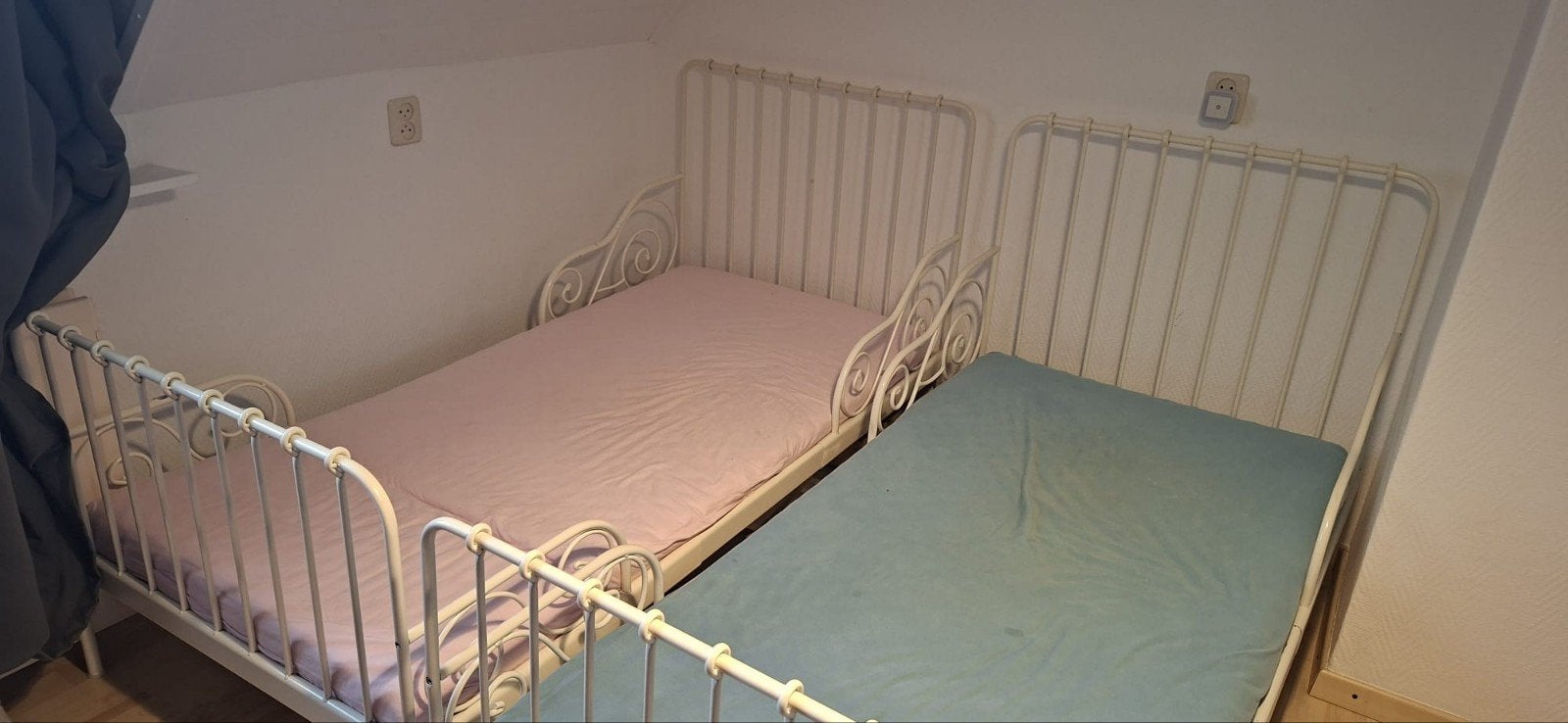 Ikea Minnen meegroeibed, wit, 2x, inclusief lattenbodem en m, Ophalen, Zo goed als nieuw, 70 tot 85 cm, Lattenbodem