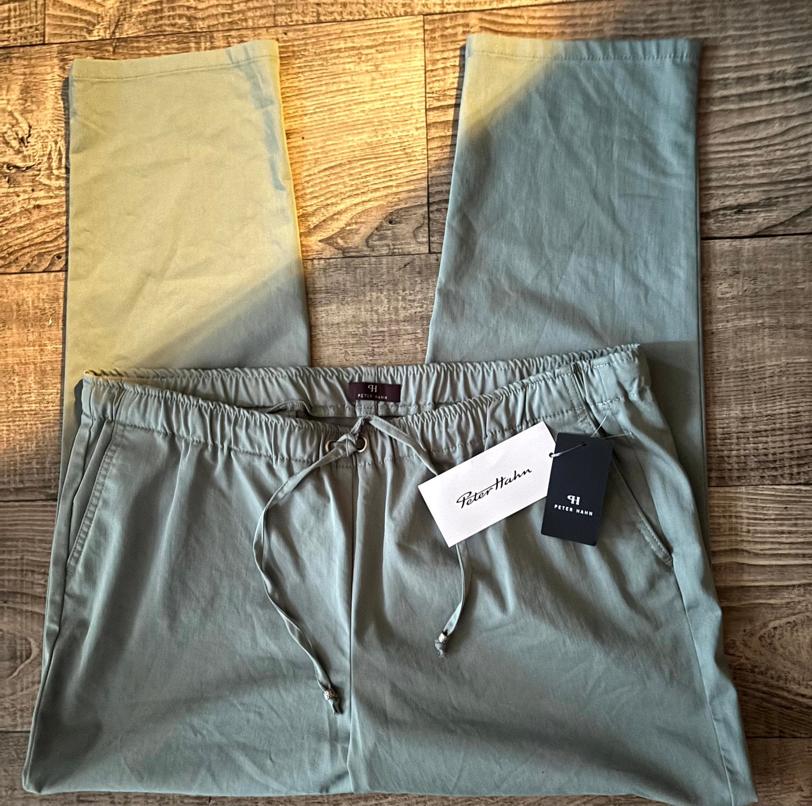 Peter Hahn groene travelstof broek mt 46.Nieuw., Kleding | Dames, Grote Maten, Verzenden, Nieuw, Groen, Broek of Spijkerbroek