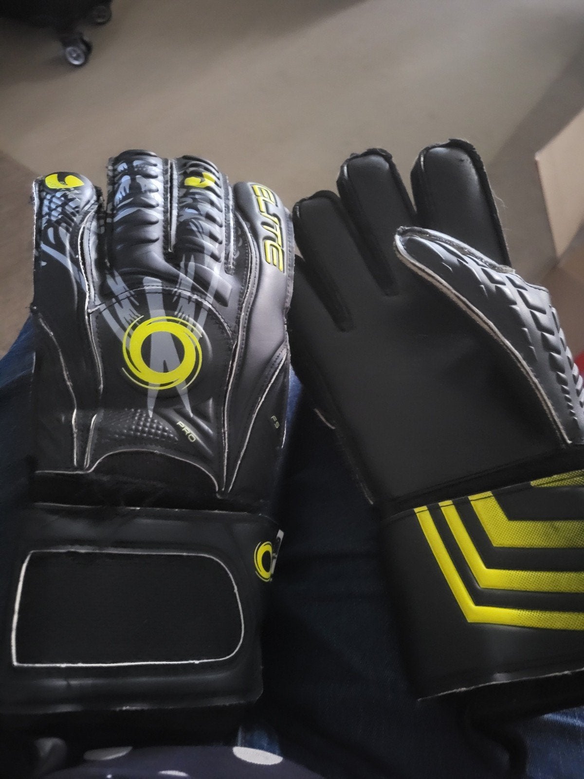voetbal keepers handschoenen jongen maat 8, Ophalen, Buitenlandse clubs, Shirt
