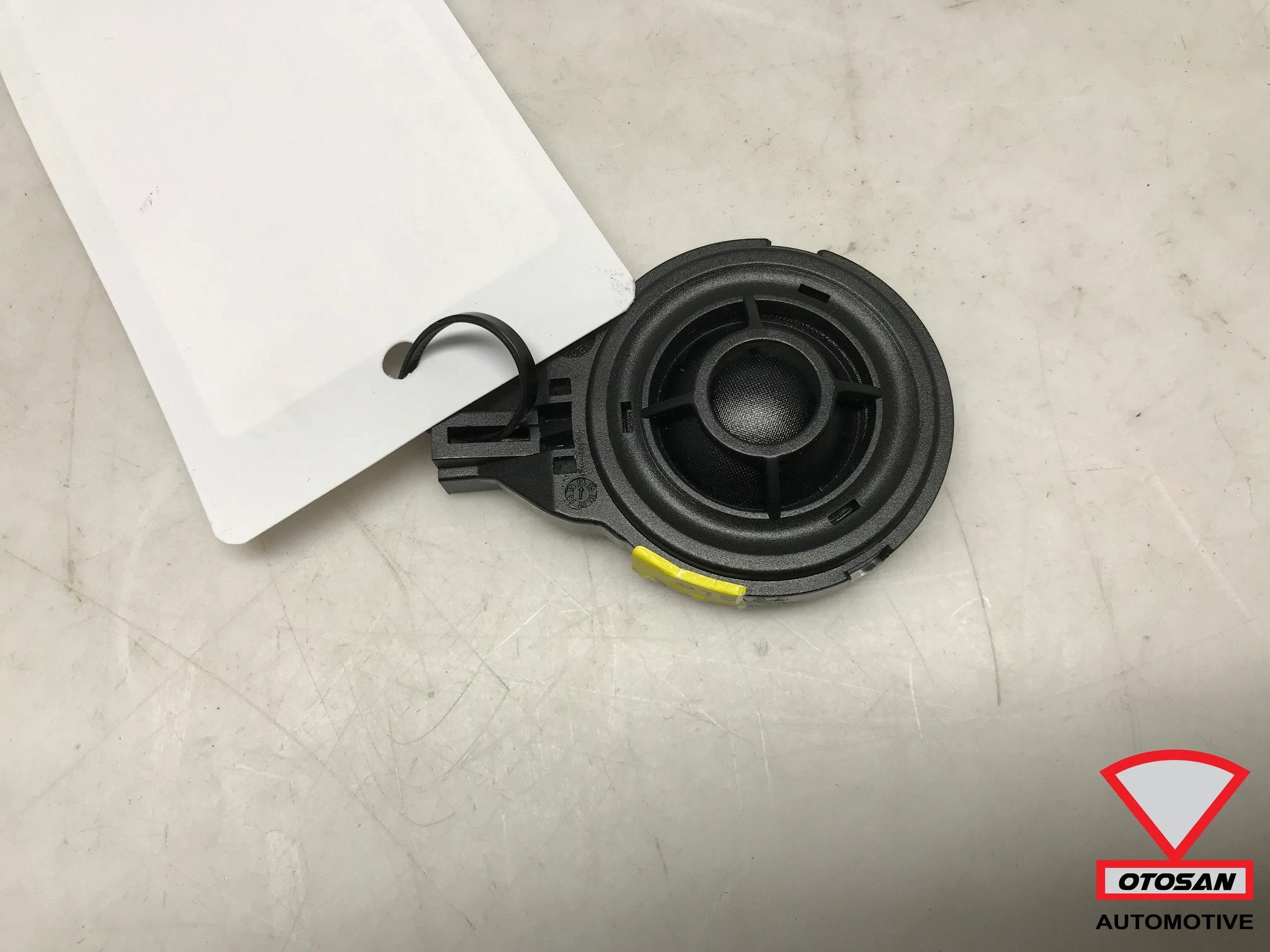 Audi A4 8W B&O Bang & Olufsen Tweeter 8W0035399A, Gebruikt, AUDI AG, Auto-Union-Strasse 1
85045  Ingolstadt, DE, Kundenbetreuung@audi.de