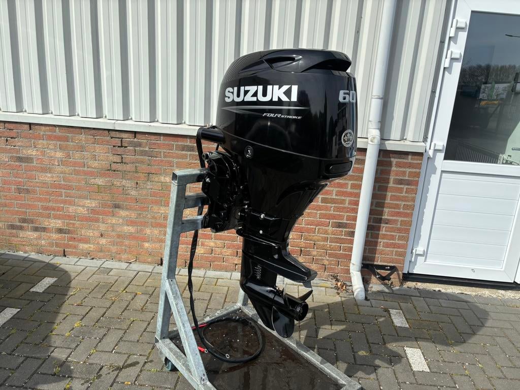 Suzuki 60 pk 4 takt EFI, bj 2021, nieuwstaat ! Kortstaart !, Watersport en Boten, Buiten- en Binnenboordmotoren, Viertaktmotor