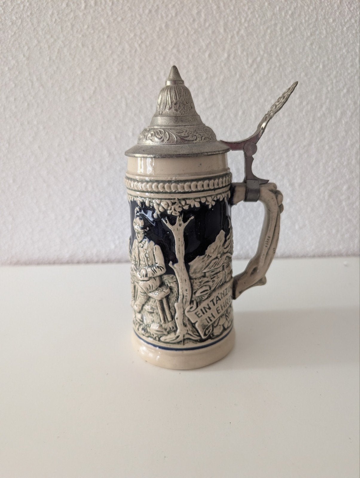 Duitse vintage bierpul met tinnen deksel – DBGM – steengoed, Ophalen