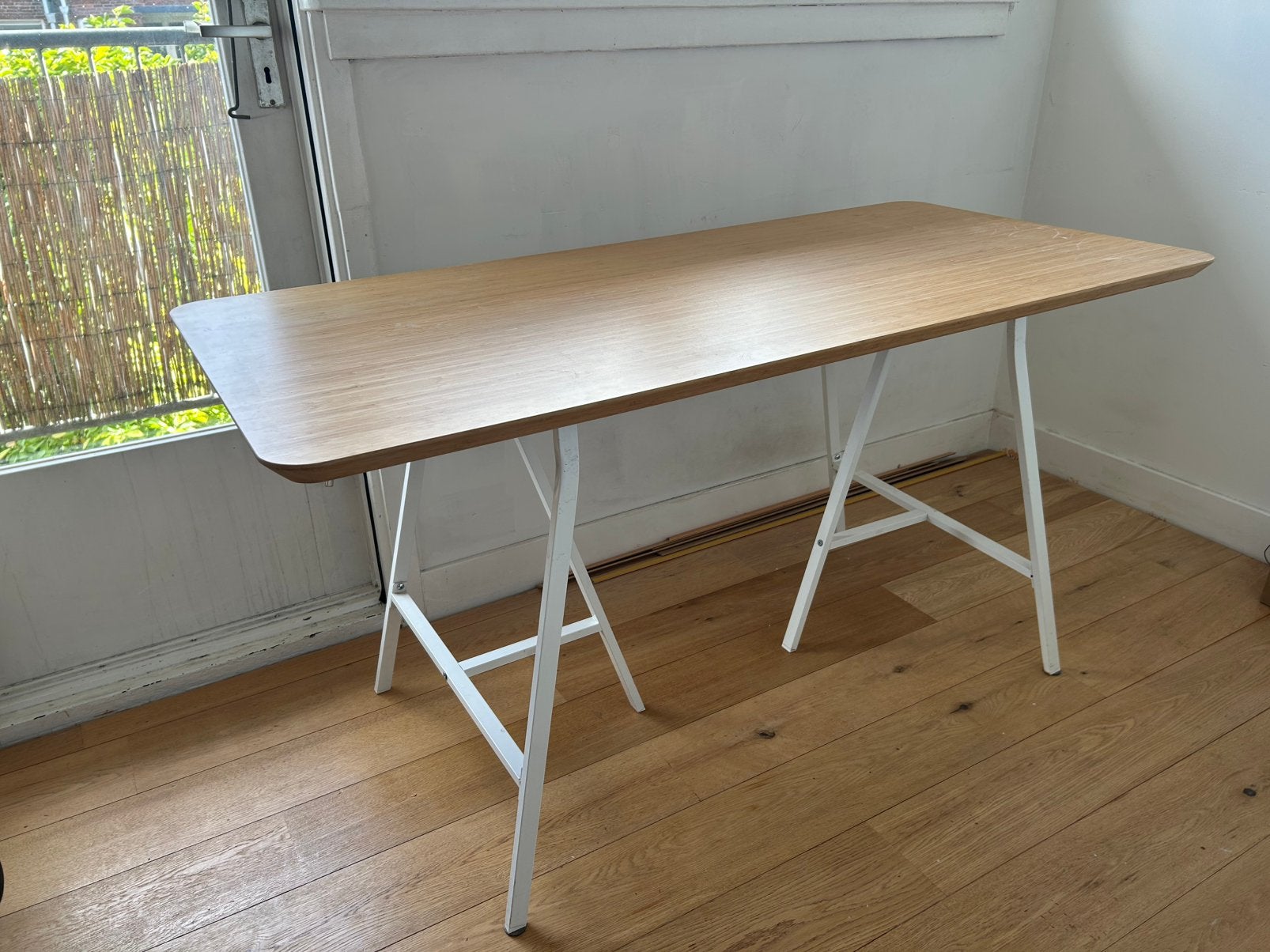 Bureau Hilver Ikea, Doe-het-zelf en Verbouw, Ophalen, Gebruikt, 120 tot 170 cm