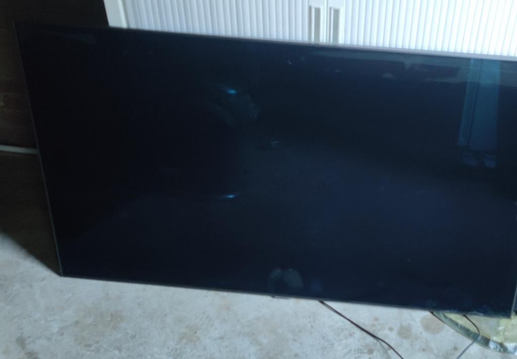 2 TV - Toshiba 42'' + Samsung + Jamo Speakers - voor repar, Ophalen
