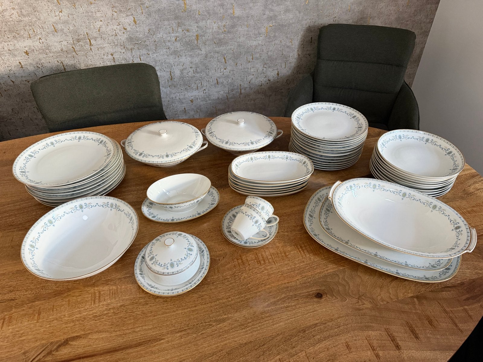 Uitgebreid servies met blauw/goud decor - Vintage, Ophalen, Gebruikt, Overige merken, Vintage