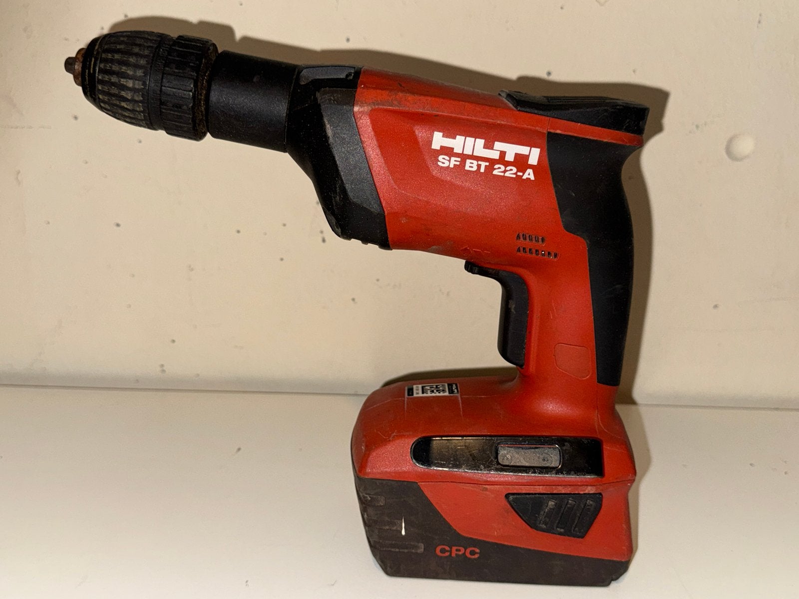 Hilti SF BT 22-A Accuboormachine - Krachtig en Betrouwbaar, Ophalen of Verzenden, Gebruikt, 600 watt of meer, Boor- en Schroefmachine