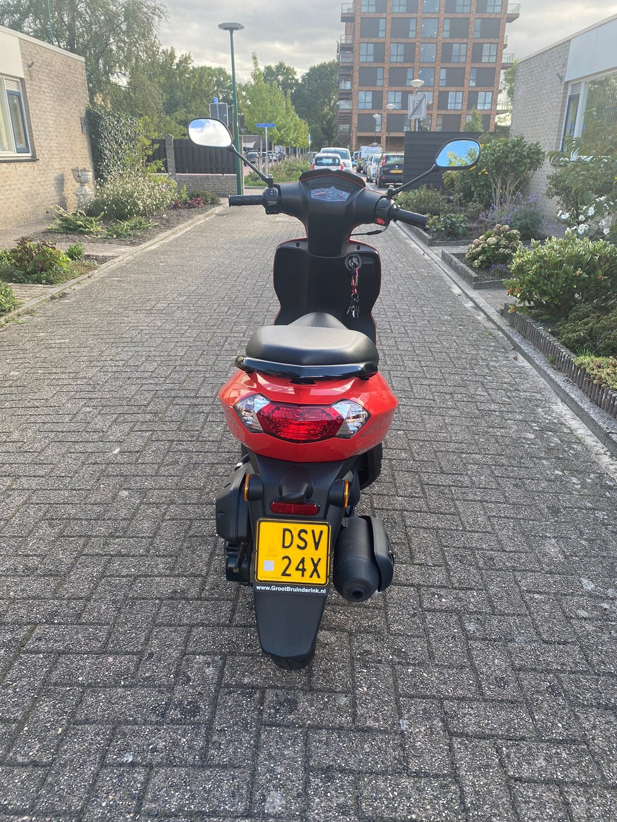 Foto 6 van Peugeot Kisbee 4T bj 2019 / 6224 kms / geel kenteken