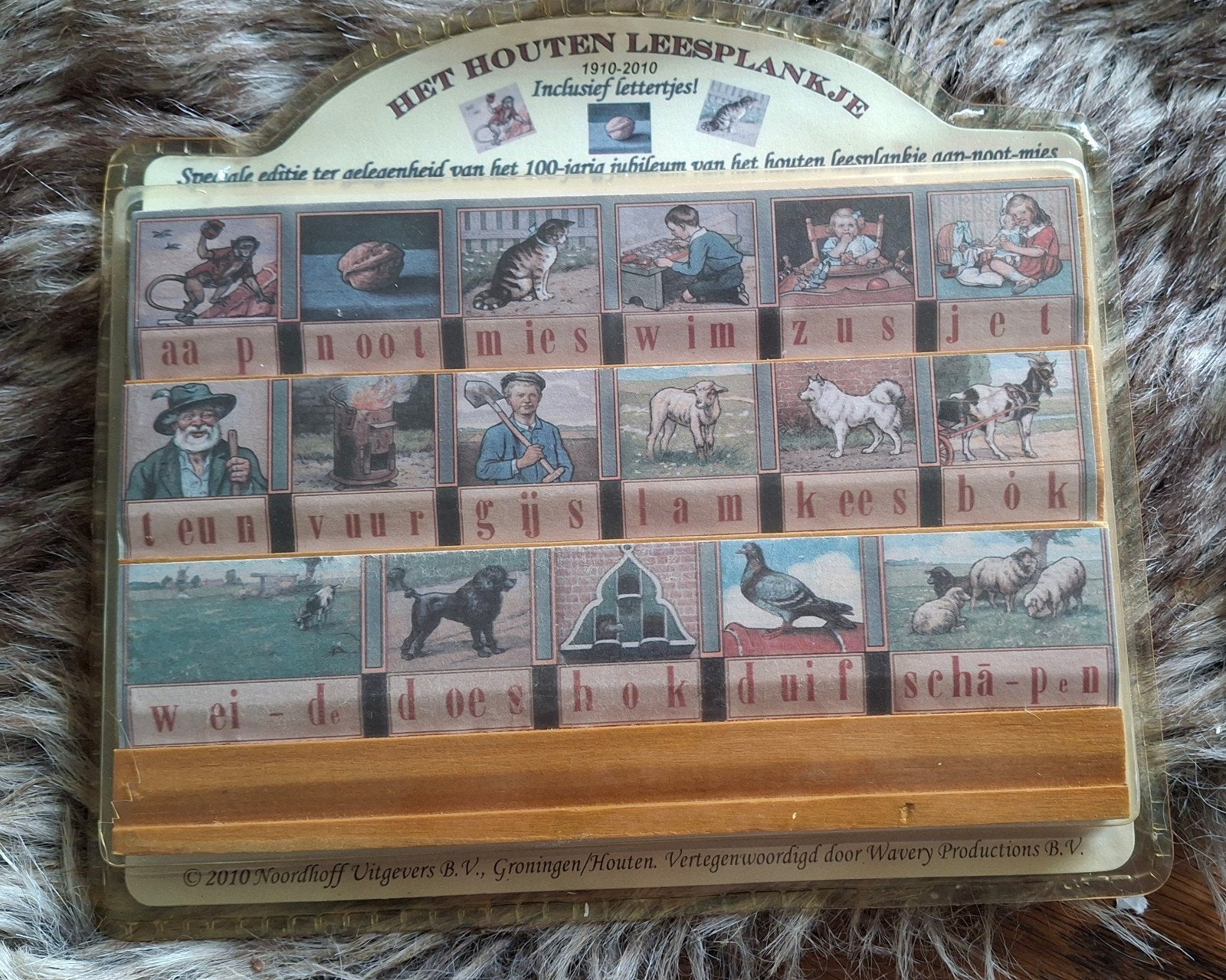 Houten Leesplankje Jubileumeditie 1910-2010 aap noot mies, Ophalen of Verzenden, Nieuw