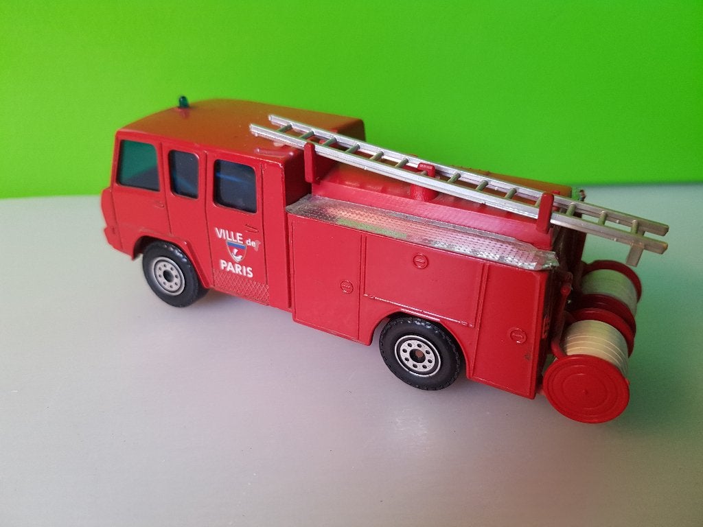 Solido 350 - Berliet 770KE Camiva Ville de Paris [rood] 1/50, Ophalen of Verzenden, Gebruikt, Bus of Vrachtwagen, Overige merken