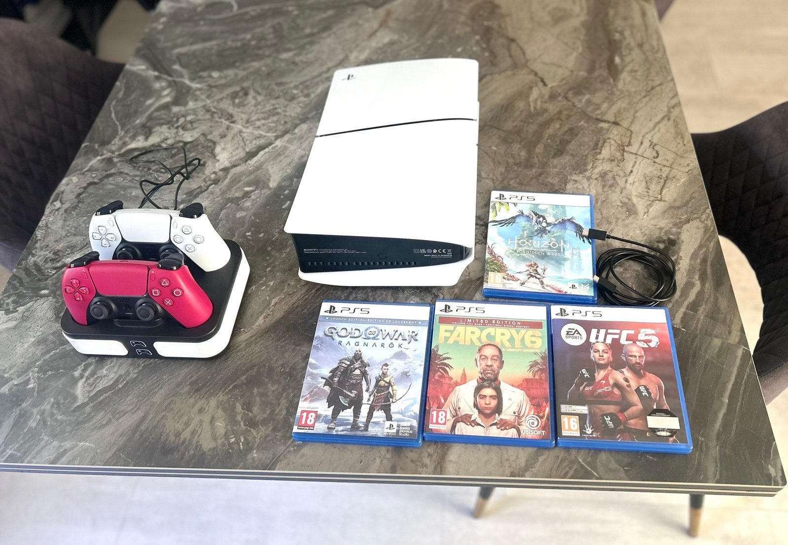 Ps5 bijna nieuw, 2 spelers, Ophalen of Verzenden, Zo goed als nieuw