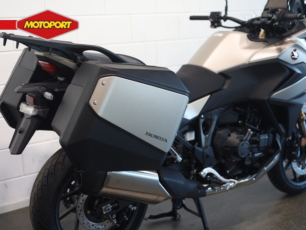 Honda NT 1100 DCT (bj 2026), Bedrijf, Mc.benelux@honda-eu.com, Toermotor, Honda Motor Europe Ltd Netherlands branc