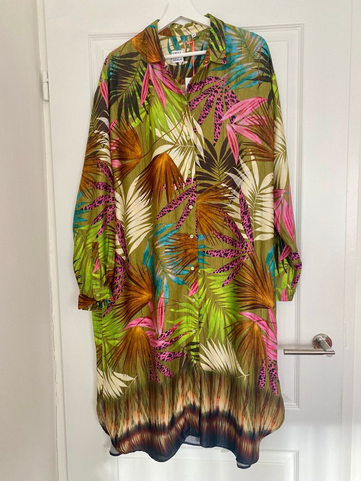 Emily van den Bergh nieuw  Tuniekjurk met tropische print, Kleding | Dames, Maat 42/44 (L), Nieuw, Ophalen of Verzenden, Knielengte