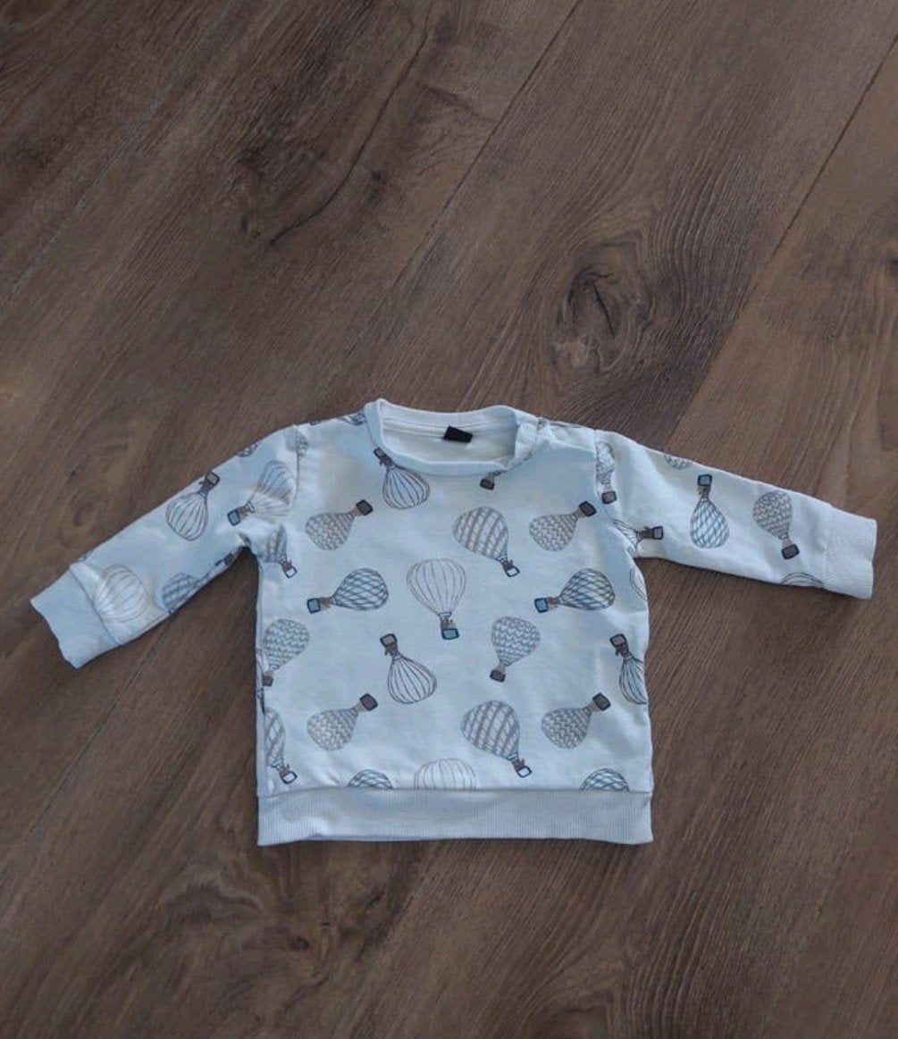Leuke sweater met allover print van luchtballon maat 68 zgan, Kinderen en Baby's, Ophalen of Verzenden, Zo goed als nieuw, Jongetje