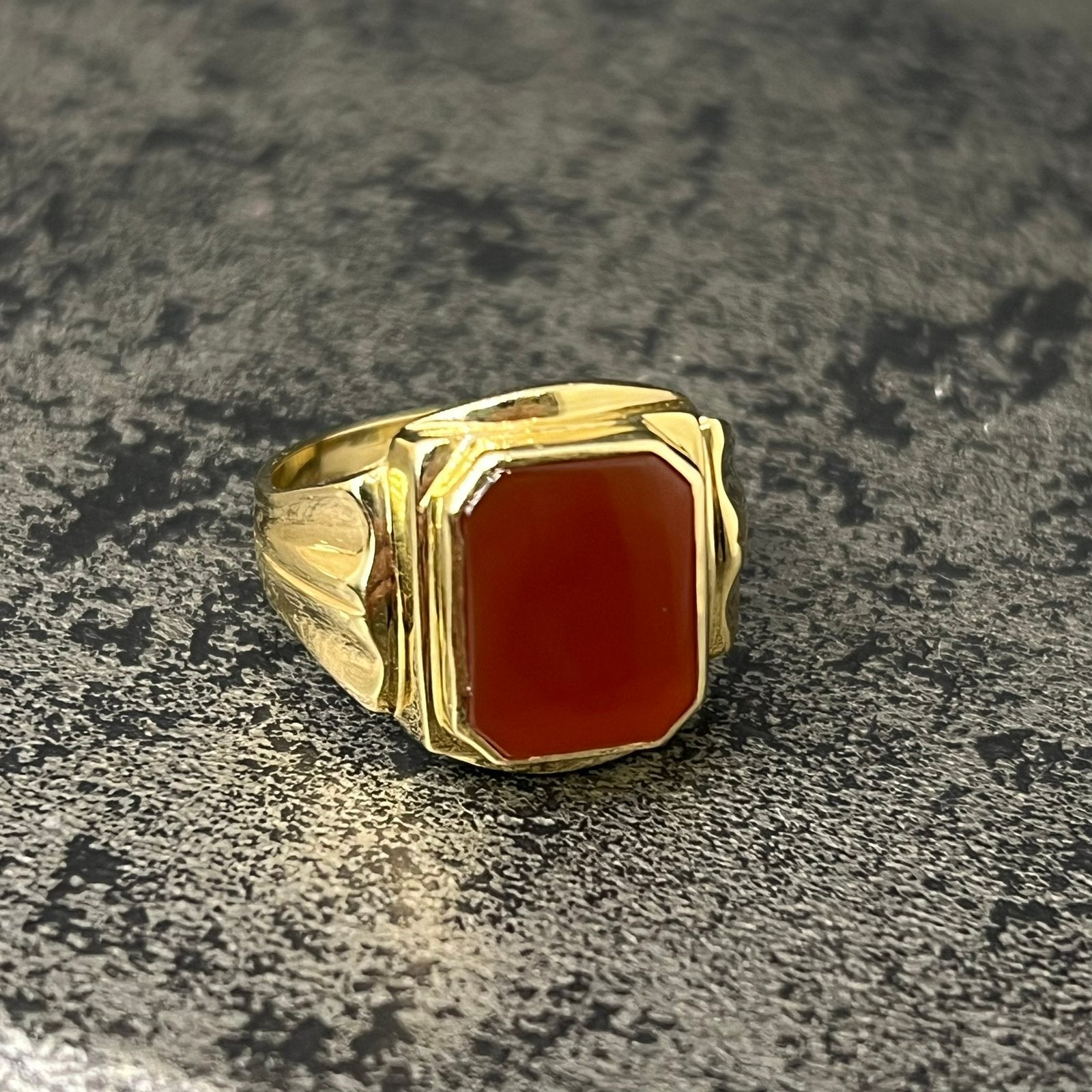 14 karaat gouden ring zegelring, Ophalen of Verzenden, Nieuw, Goud, Heer