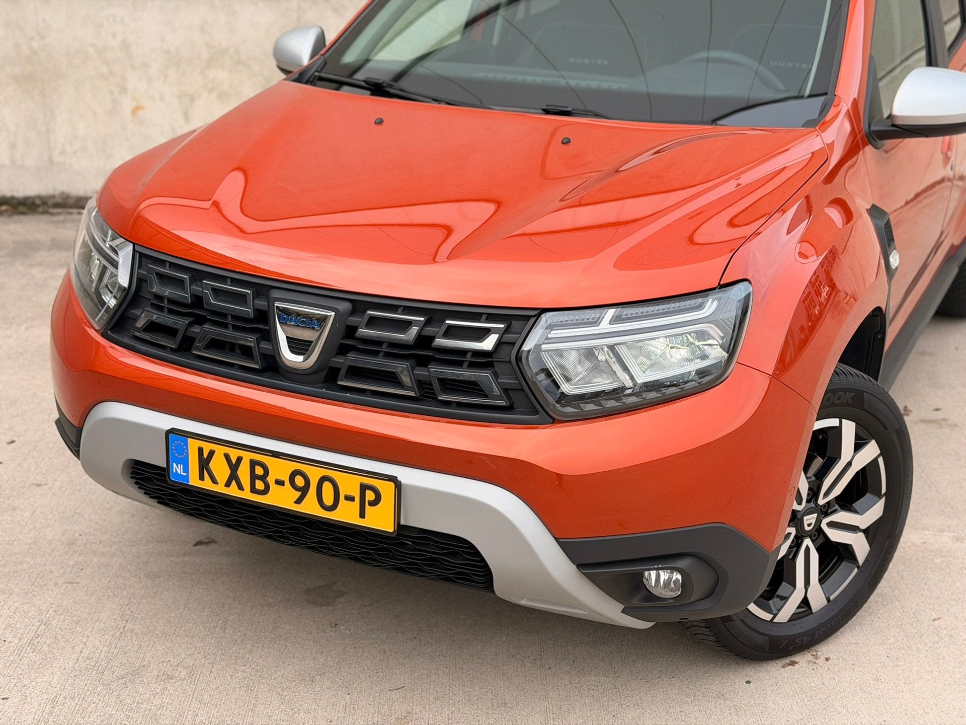 Dacia Duster 1.3 TCe Prestige Automaat Trekhaak CarPlay Came, Stof, Gebruikt, 665 kg, Bedrijf