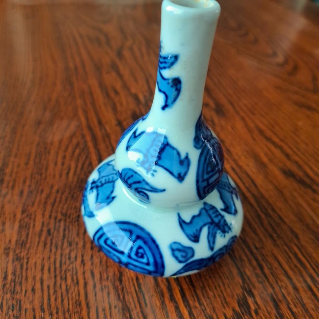 46.  Chinees vaasje blauw-wit porselein 10cm, Antiek en Kunst, Antiek | Vazen, Ophalen of Verzenden