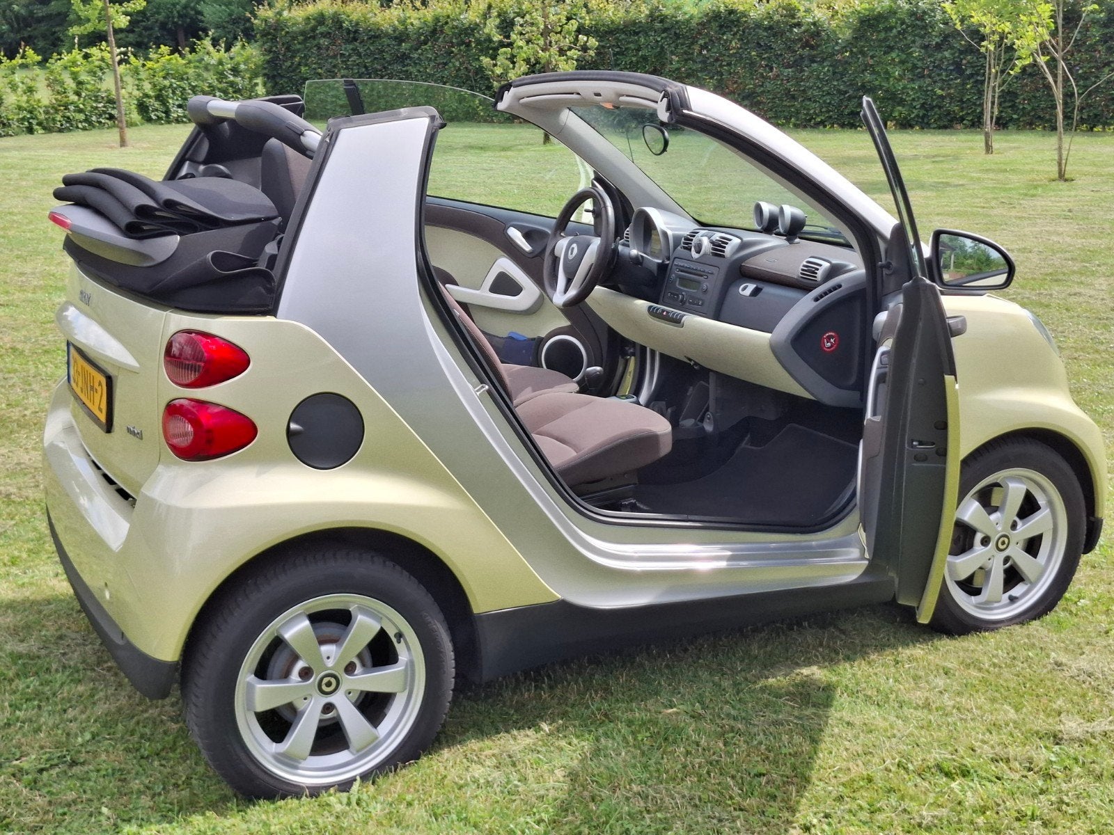 Smart ForTwo Cabrio "LIMITED THREE" Edition