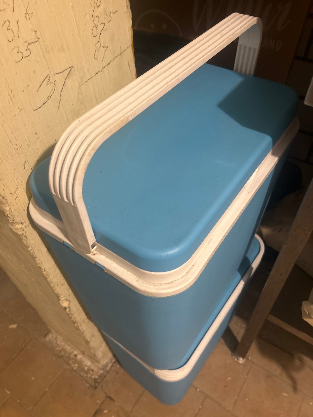 Vintage blauwe koelbox met handvat, Caravans en Kamperen, Ophalen of Verzenden, Gebruikt, Koelbox, Koelelement