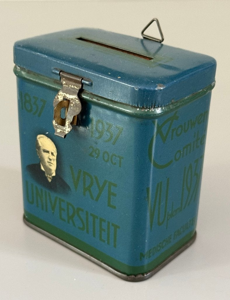 Antieke Vrije Universiteit Spaarpot 1937 Medische Faculteit, Verzamelen, Ophalen of Verzenden, Gebruikt, Metaal of Blik, Overige thema's