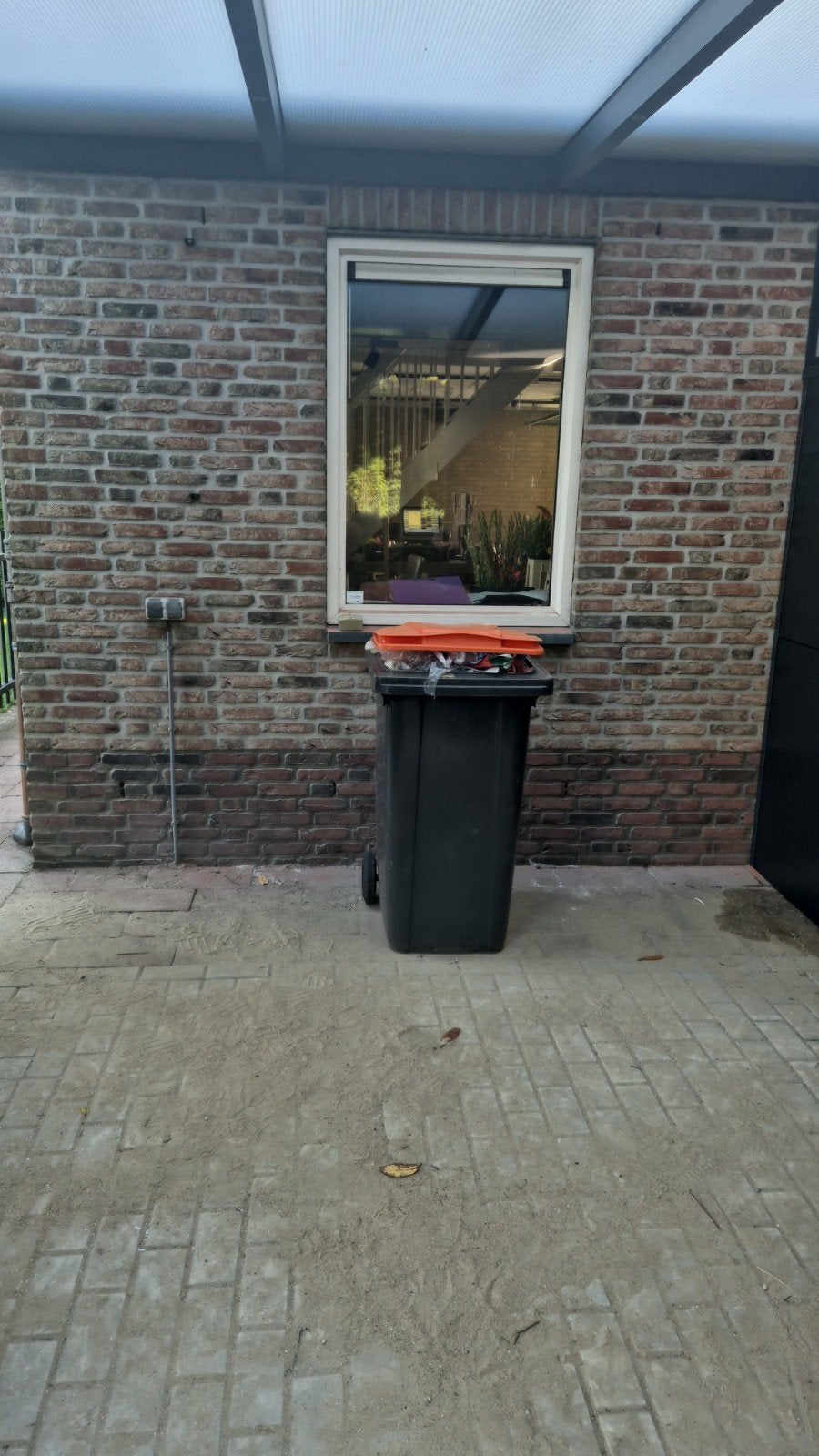 gevraagd: levering & montage kunstof / alluminium deur., Doe-het-zelf en Verbouw, Kozijnen en Schuifpuien, Kunststof, Deurkozijn