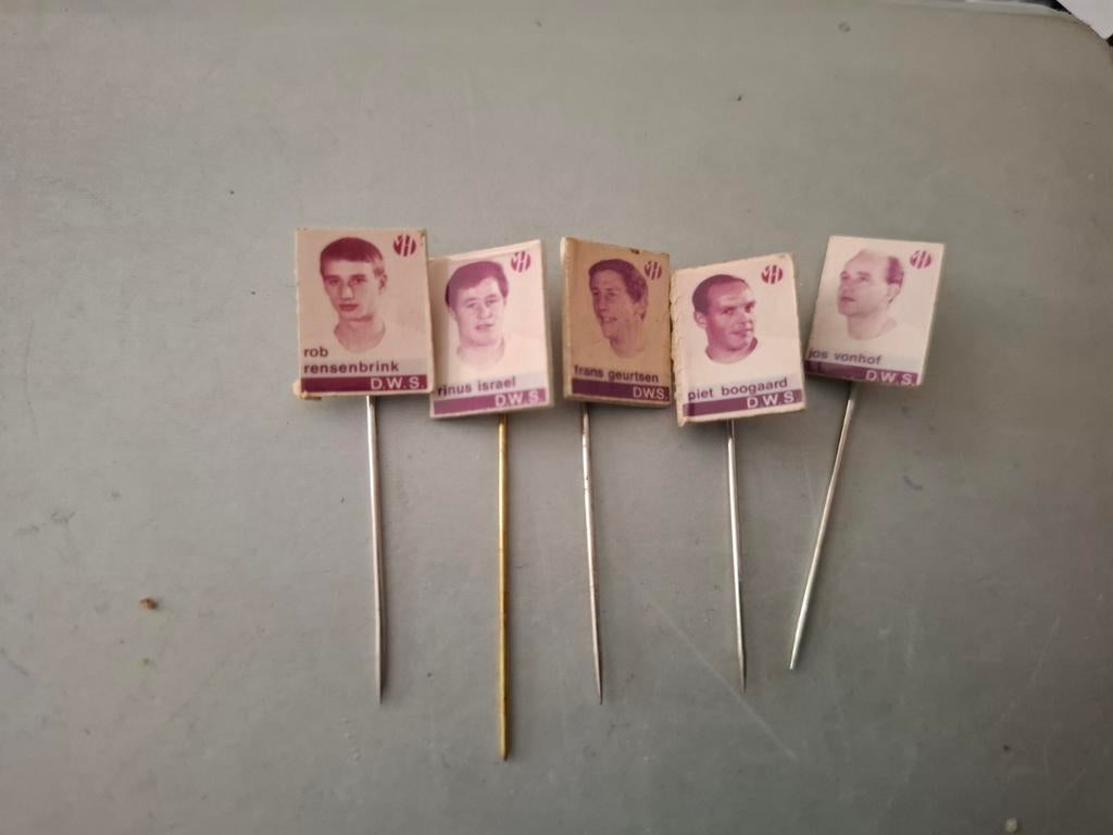 5 Speldjes DWS, Ophalen of Verzenden, Zo goed als nieuw, Sport, Speldje of Pin