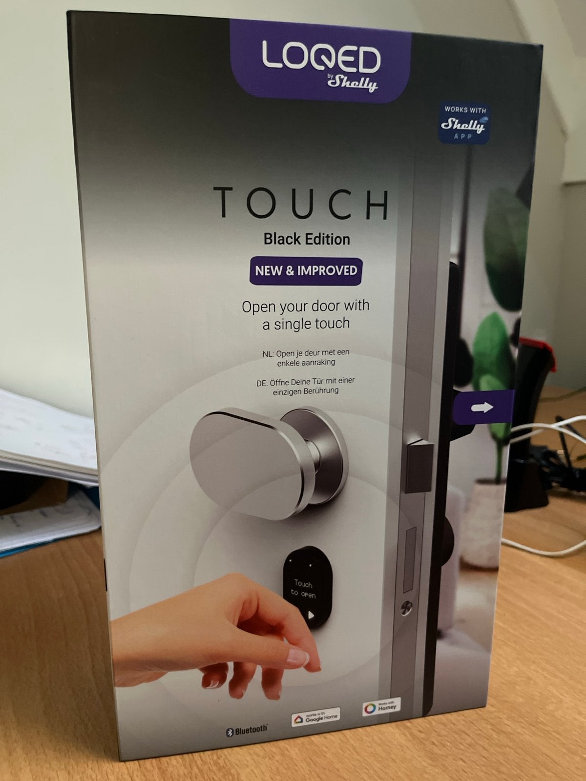 Loqed Touch Smart Lock Zwart - Nieuw in verpakking, Ophalen of Verzenden, Nieuw, Slot